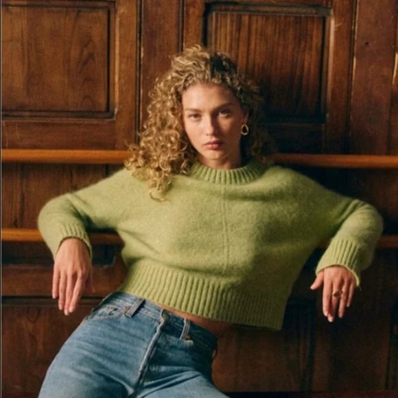 SOLD // Sézane NWT Sama Jumper in Almond Green Size S - Picture 1 of 3